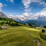 Adventure races through breathtaking natural landscapes